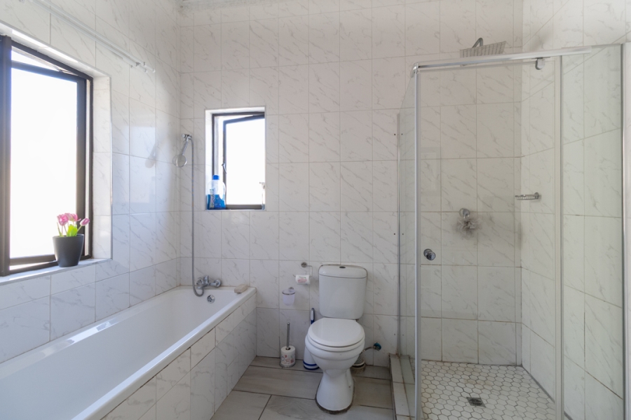 5 Bedroom Property for Sale in Estate D Afrique North West